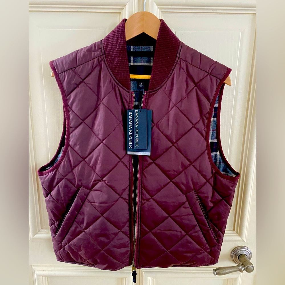 NWT Banana Republic Quilted sleeveless vest size small